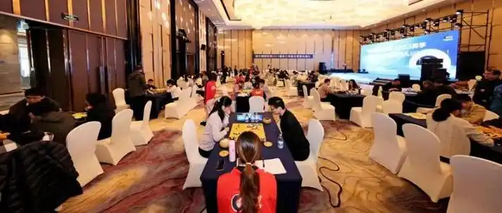 潍坊围棋战队全国赛场亮剑，冠军棋手领衔掀风云